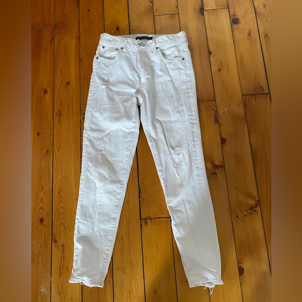 White distressed jeans by moussy